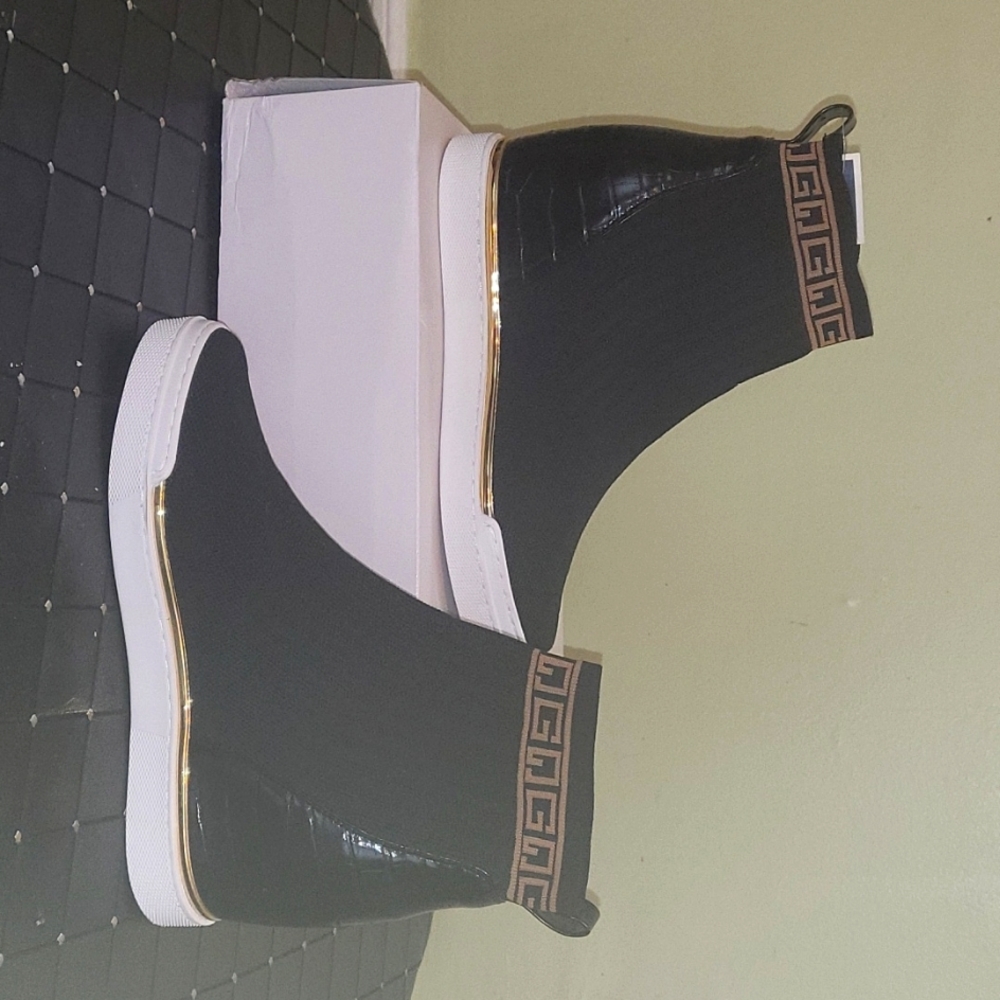 NWT Guess high heal sneakers